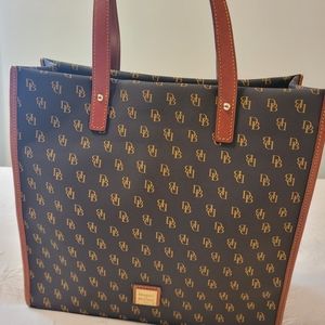 Dooney & Bourke Gretta Market Tote